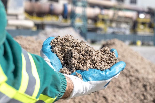 Promover enérgicamente la mejora y transformación herméticas de las plantas mezcladoras de hormigón para ayudar a ganar